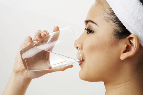 Uống nước nhiều tốt cho việc giảm cân