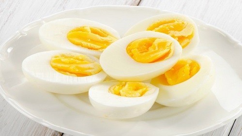 Trứng luộc  cung cấp cho máu một lượng cholesterol lành mạnh