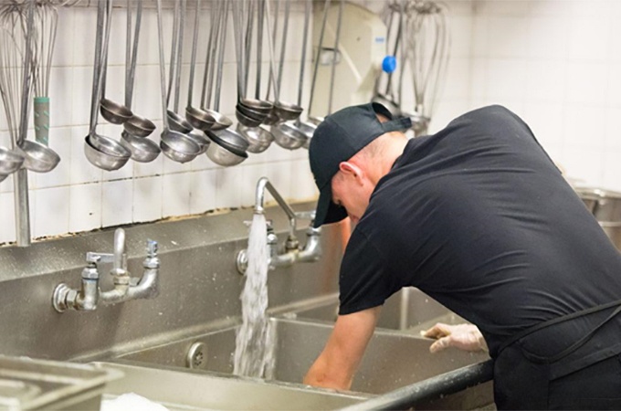 nghẹt  bồn rửa chén thi công tphcm