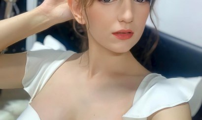 [CÓ LINK] Clip nóng DJ Alexandra Rud 40s nhấp nhô cực sướng tại khách sạn