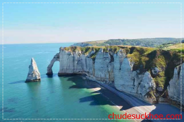 Du lịch Pháp ở Etretat Cliffs