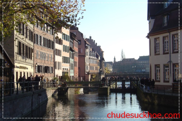 du lịch pháp ở thị trấn Strasbourg