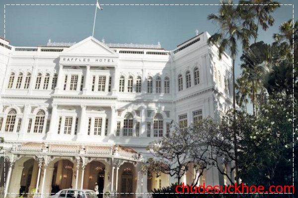 Du lịch tham quan khách sạn Raffles