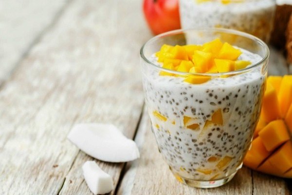 Sữa chua với hạt chia là sự kết hợp tuyệt vời để giảm cân