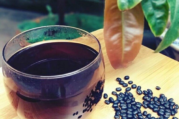 Nước đậu đen giúp cho cơ thể thanh lọc và giảm cân hiệu quả