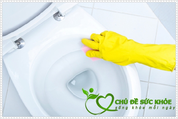 xả nước để làm sạch