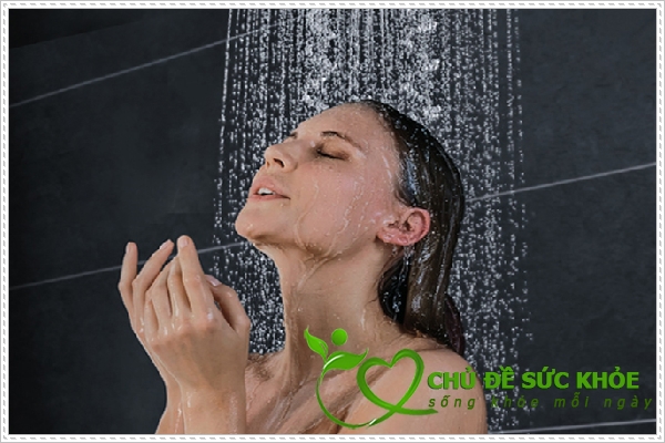 Cách vệ sinh vòi nước nóng lạnh