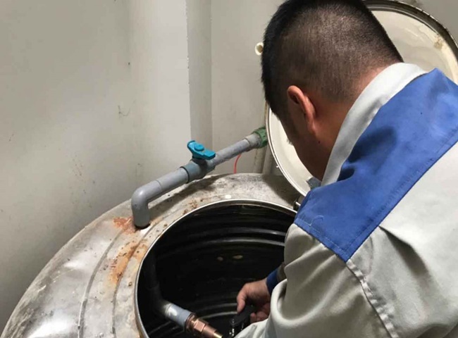 Dịch vụ Vệ sinh bồn nước quận 12