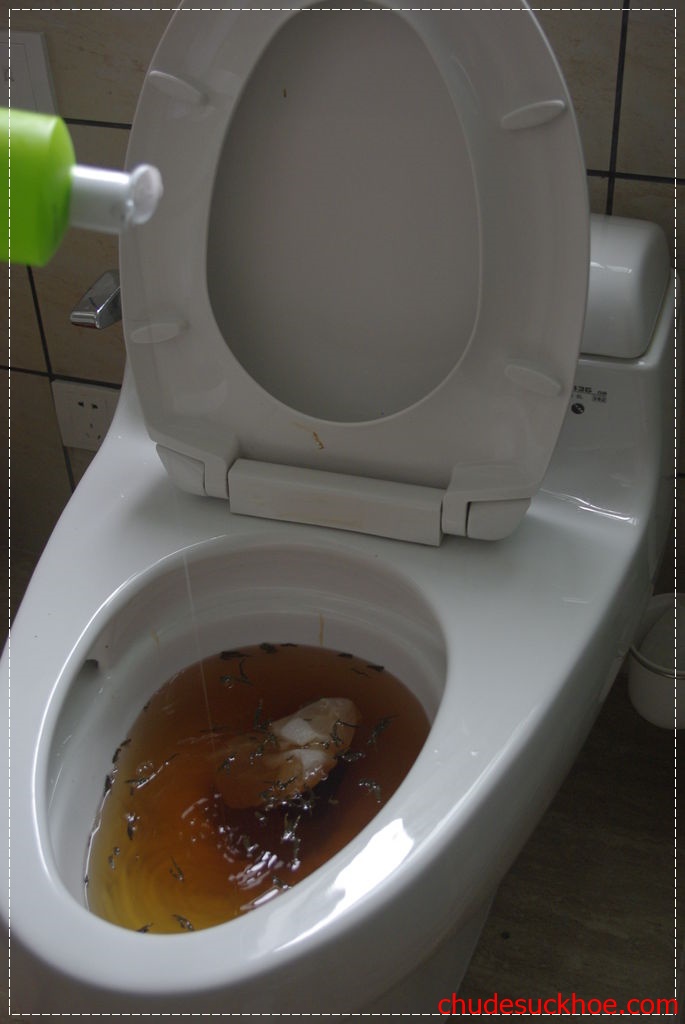bồn cầu bị tắc