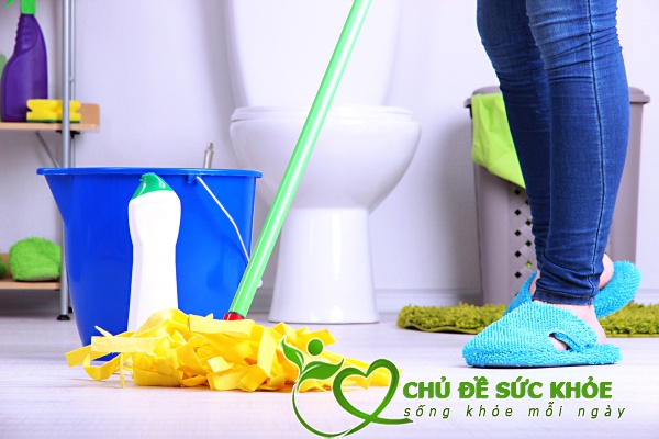 mẹo vặt tẩy rửa nhà vệ sinh