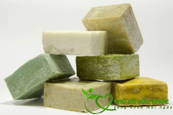 xà phòng giúp khử mùi tanh trong nhà