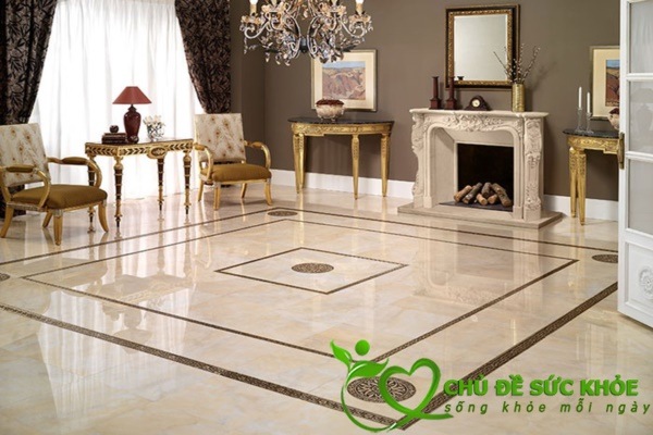 Quét sạch sàn gạch bóng kiếng