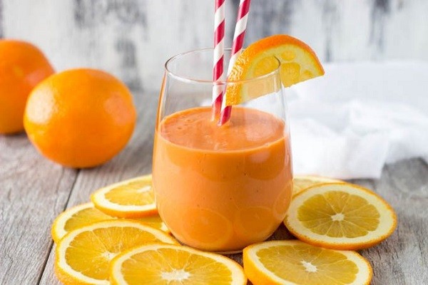 Cam và chanh là hai loại trái cây hỗ trợ giảm cân vô cùng hiệu quả