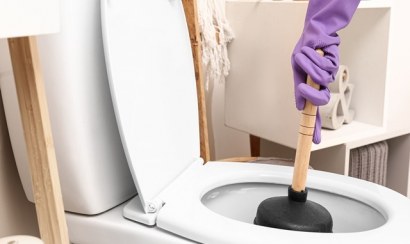 Thông tắc bồn cầu quận 4 uy tín, chất lượng, bảo hành 2 năm