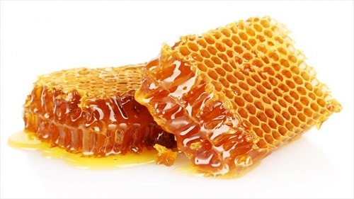 Mật ong chứa nhiều vitamin nhóm B, C, A, E cùng các dưỡng chất khác