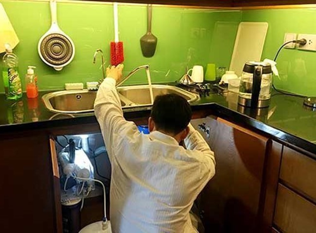 Thông nghẹt bồn rửa chén quận 10 có quy trình làm việc tối giản, hiệu quả