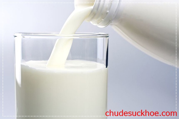 Tác dụng của việc tắm trắng bằng sữa tươi không đường