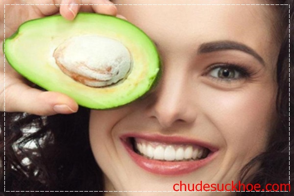 Bí quyết sử dụng tinh dầu bơ làm đẹp