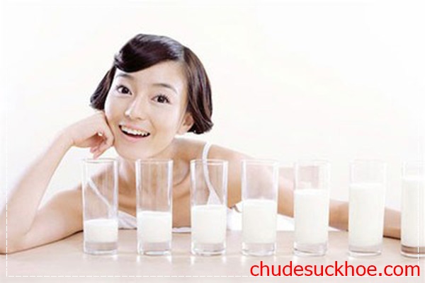 Sữa tươi giúp bạn tắm trắng dễ dàng và an toàn