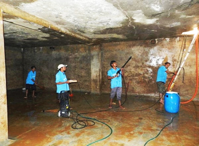 thợ vệ sinh bồn nước quận 1